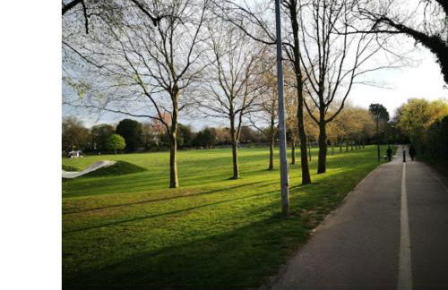 Kingfisher cottage, free parking - Foto 10