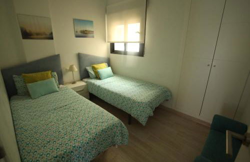 Luxury and Modern Beach Apartment with Sea Views - Foto 9