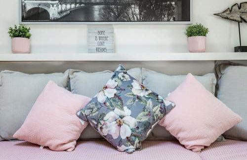 Charming 1-Bedroom Home near Downtown Culver - Photo 8