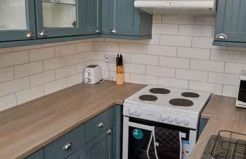 Cosy 3-Bedroom House With Street Parking - Foto 14