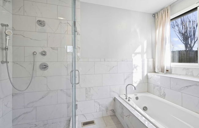 Sun Up, Sun Down by Avantstay Pool w/ Waterfall - Foto 28