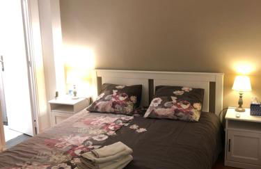 Maison de centre-ville au calme avec jardin et parkings - Photo 13