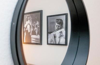 Artful Apartment - Photo 3