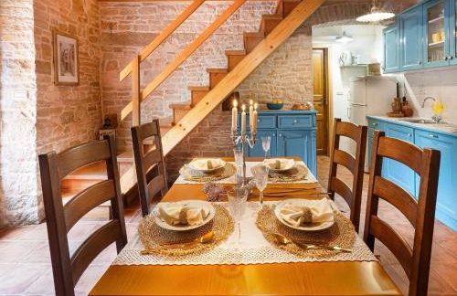 Charming Villa with Private Garden & BBQ - Foto 3