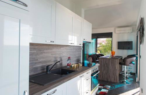 Design-Beachresort - with Pool - first line to the sea - Foto 68