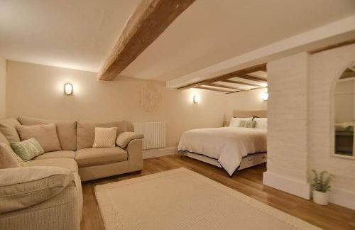 Blossom Lodge - Photo 16