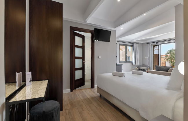 Nival Luxury Suites - Photo 11