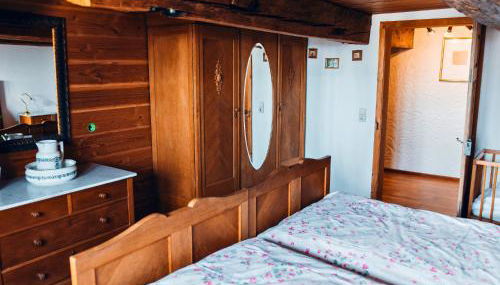 Schweizerblick - Denkmalgeschützes Haus in ruhiger Lage - großer Garten und mit Charme eingerichtet - ideal für Familien, Paare & Hund - Foto 3, wardrobe