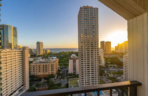 Honu Hale Penthouse 2 BDR Ocean View Waikiki - Photo 62