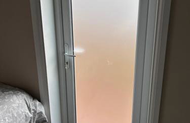 1 double bed studio with private access and parking - Photo 11