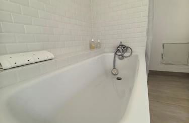 La Triolette, maison chaleureuse, indépendante et refaite à neuf dans le Vieux Coutainville, tourisme ou télétravail - Foto 9