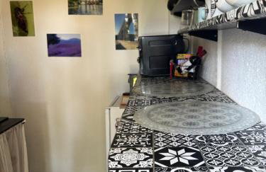 STUDIO Havre de paix au pont du gard Piscine et Jacuzzi chez Valerie Payre - Foto 9