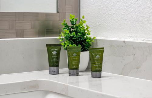 Stunning 5 bedroom pool home in gated community minutes from Disney - Foto 31