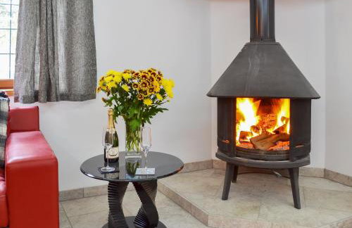 Coombe Wood Coach House - Foto 3