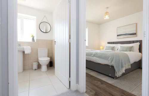 Contractor 4 Bed 3 Bath House Near Airport Parking Barry Island with Parking - Foto 3