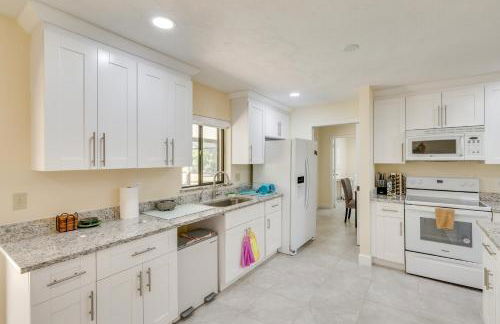 Saltwater Pool and Lanai Lehigh Acres Escape! - Foto 10