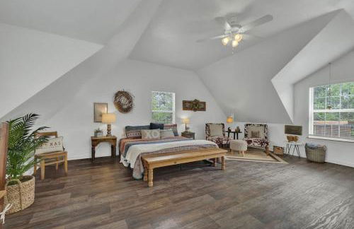 Cactus Flower Treehouse-Pet Friendly-Hill Country Views! - Foto 9