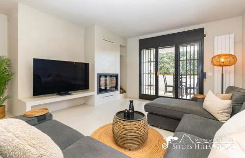 Villa Caliza in Cunit with Private Pool and large garden - air conditioning in bedroom - Photo 12