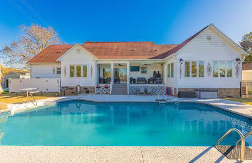 Paradise on Ocean Waterway Huge 5000 sq ft w Private Pool, Boat Dock, Grand Piano, Game Tables, BBQ, 1 acre Yard, Crib, Sleeps 34 - Photo 39