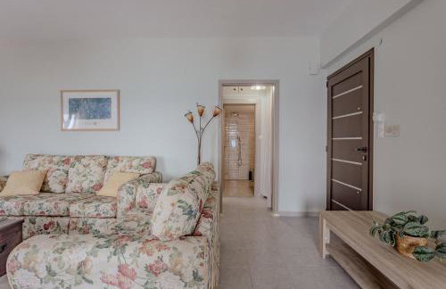 Eclectic Vintage Apartment- Sea View Perfection, Hersonissos, Crete - Photo 14