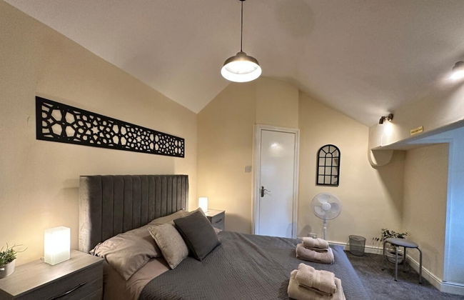 Marvellous 5 bed Perfect for Family or Contractor - Foto 13