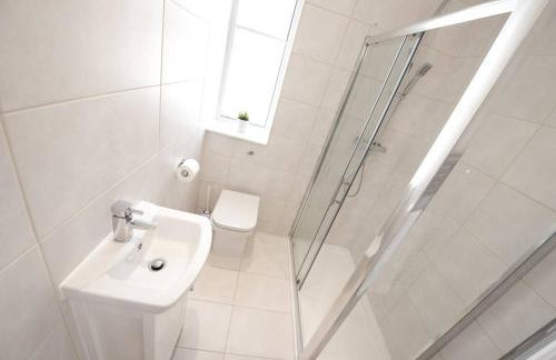 Seaview Apartments - 28-29 Marine Parade, Harwich - Perfect for business & long term stays - Foto 9