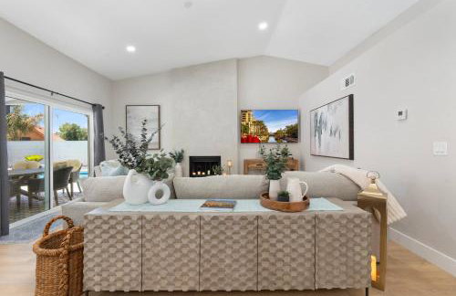 Modern Escape with Pool Ping Pong & Putting Green - Foto 16