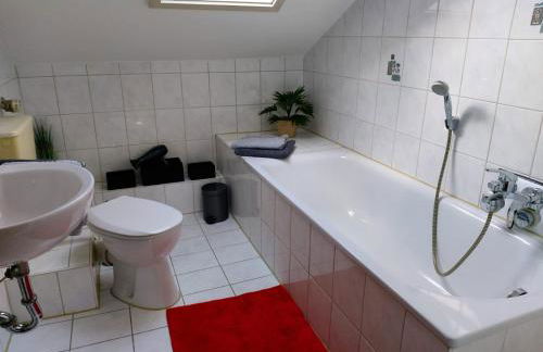 Erholsamer Traumurlaub wo auf Bergen Schlößer wachsen - Foto 8