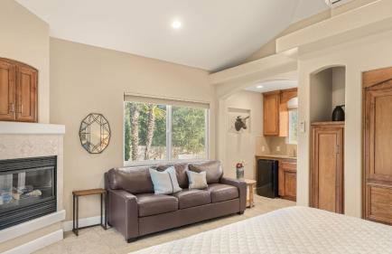 Ten-Acre Wine Country Estate Near Paso Robles w Pool Views El Pomar Estate by AvantStay - Foto 34