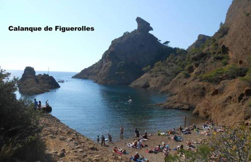 Particulier loue T3 en rez de jardin à 30 mètres de la plage avec un double box - Photo 9