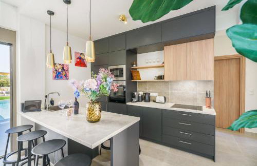 Modern Family Villa Leba with Private Pool & BBQ - Foto 6