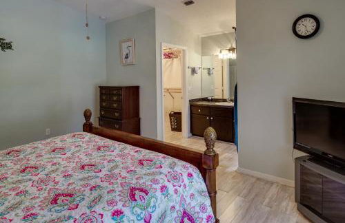 Pet-Friendly Sebastian Home with Porch and Lake View! - Foto 9