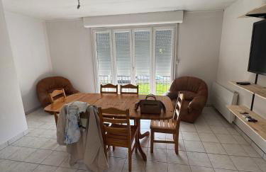 La Chaume Centre village Magny-Cours 2 chambres 5 personnes ou 3 chambres 8 personnes - Foto 2