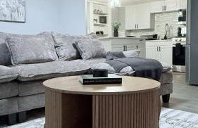 Contemporary Apartment- Prime Location to MBTA - Foto 13