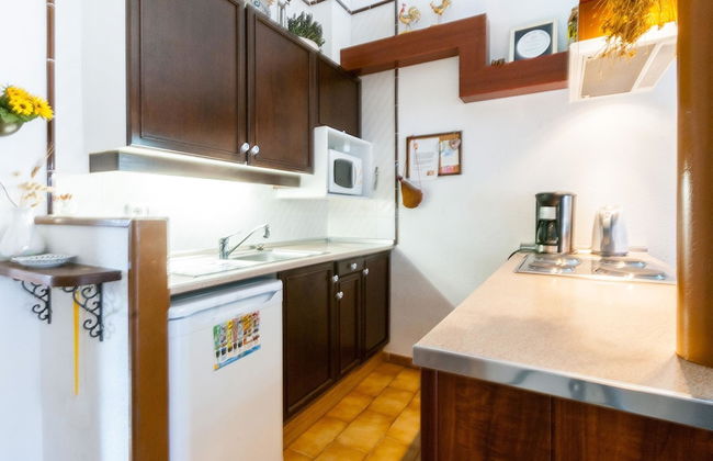 Peaceful Holiday Home in Costa Brava With Private Pool - Foto 3