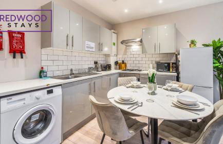 Everest Lodge Serviced Apartments for Contractors & Families, Free WiFi & Netflix By Redwood Stays - Foto 134