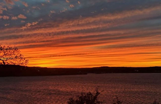 4 3 two King Beds Perfect Sunset Lake Views Pickleball Fire pit Lvl2 EV POA Pool - Foto 8