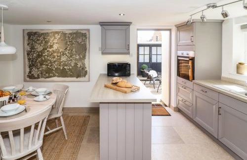 Woodbine Cottage - Photo 17