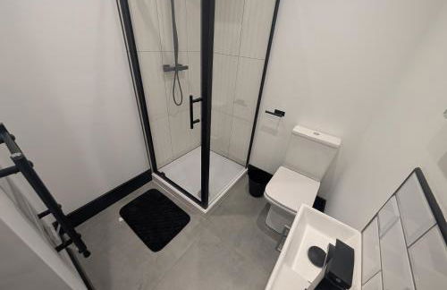 Swansea 5-Bed Family Home with Ensuite - Foto 4