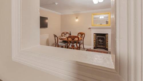 Spaceship 4 Luxury 4 BR by AltoLuxoExperience Short Lets & Serviced Accommodation With Free Wifi & Parking - Foto 3