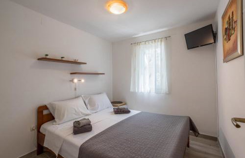 House Oliva with private pool and large garden - Photo 28