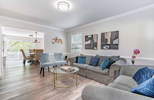 Renovated N Raleigh home with firepit wifi & king bed - Foto 2