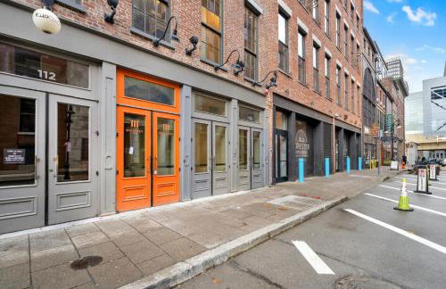 Ideal Spot Near 4th Street Live & Local Dining - Foto 48