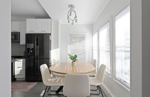 20 min to NYC, Newly Renovated, Private Driveway - Foto 15