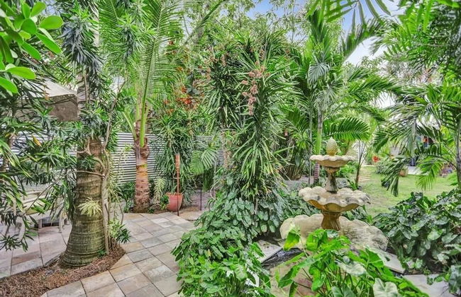 Buddha House 3BR 2BA Home -lush Backyard - Foto 20