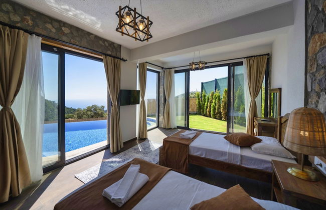 Villa Pine Private Located in a Quiet and Picturesque Location - Photo 4