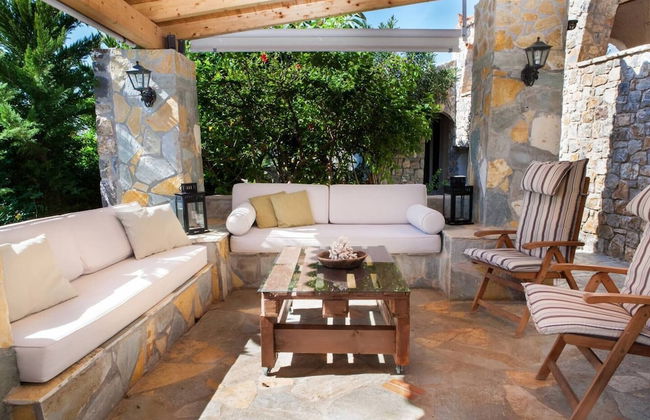 Feels Like Your Home at Ermioni - Photo 20