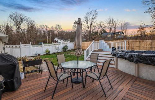 Mansion in the Hills with Pool - Foto 25