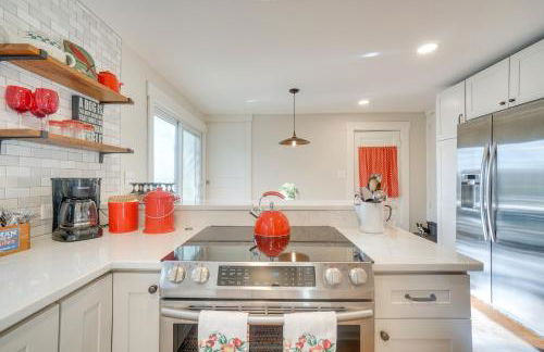 The Porch House Located in Historic Village - Foto 13