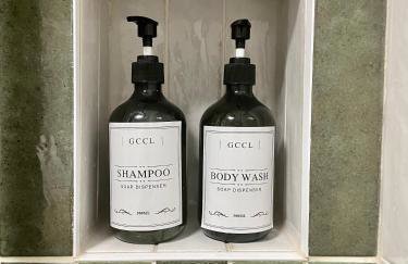 Newly refurbished 2 BR Apartment in South London - Photo 45